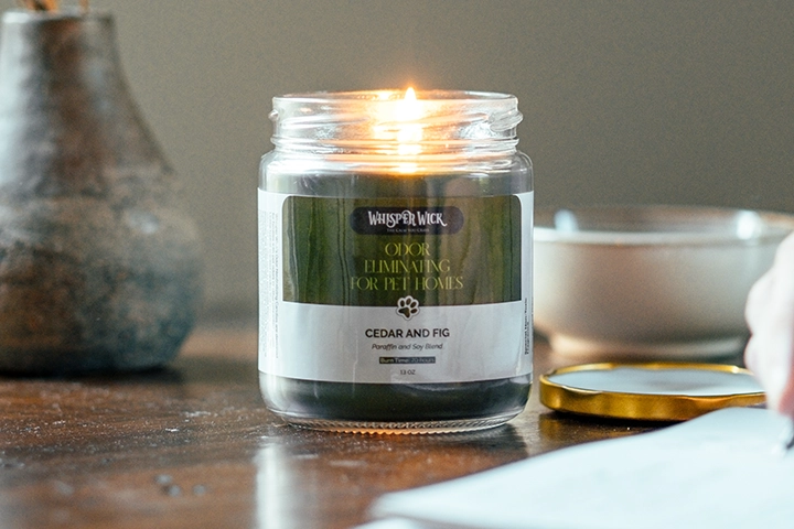 cedar-fig-whisper-wick-candle-a3808df0